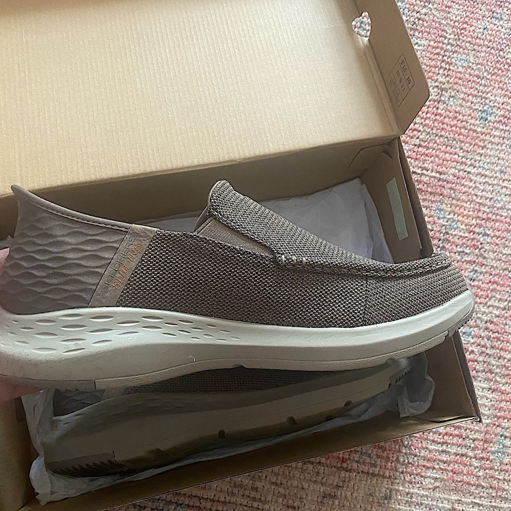 Skechers men’s slip ins Ralven casual loafer size 12 wide in taupe